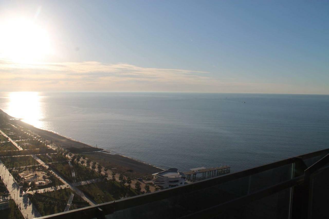 Coast Batumi Apart Hotel Exteriör bild