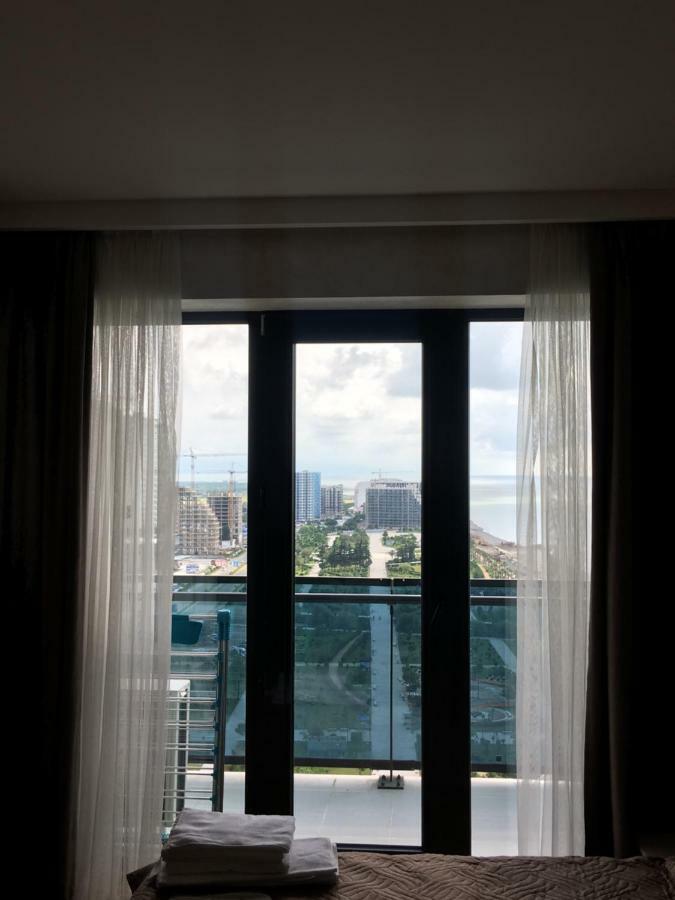 Coast Batumi Apart Hotel Exteriör bild