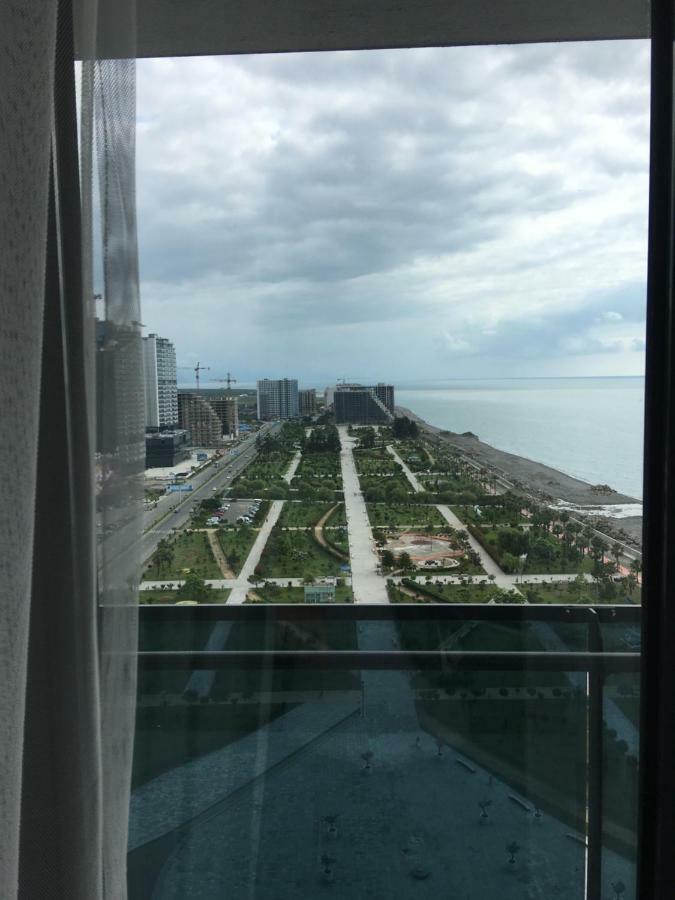 Coast Batumi Apart Hotel Exteriör bild
